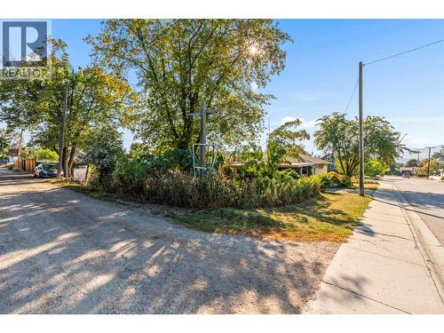 3405 18 Street, Vernon, BC - Outdoor