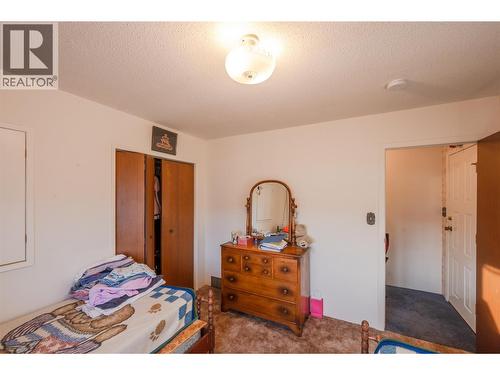 9800 Giants Head Road, Summerland, BC - Indoor Photo Showing Bedroom