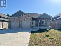 379 RIDGE STREET  Saugeen Shores, ON N0H 2C3