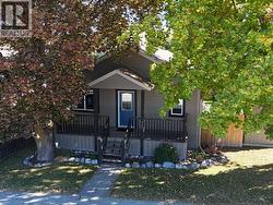 212 16TH Avenue N  Cranbrook, BC V1C 3W5