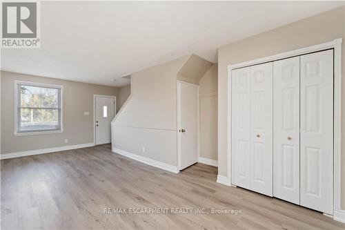 187 Barton Street W, Hamilton, ON - Indoor Photo Showing Other Room