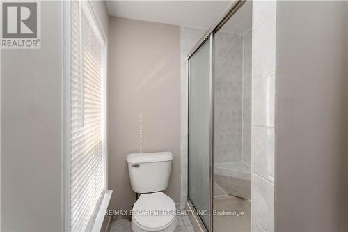 187 Barton Street W, Hamilton, ON - Indoor Photo Showing Bathroom