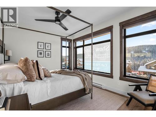 7000 Mcgillivray Lake Drive Unit# 13, Sun Peaks, BC - Indoor Photo Showing Bedroom