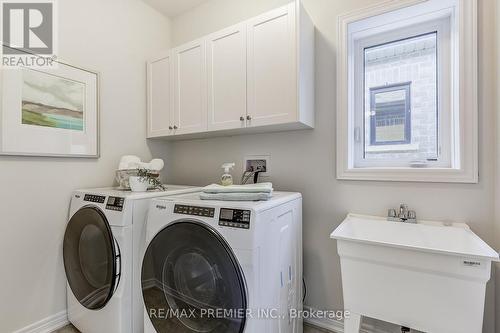 215 Fallharvest Way, Whitchurch-Stouffville, ON - Indoor Photo Showing Laundry Room