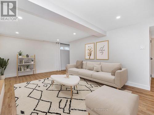 1913 Tweed Avenue, Ottawa, ON 