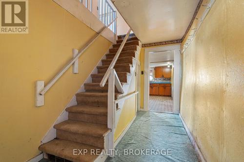 1619 County 2 Road, Front Of Yonge, ON - Indoor Photo Showing Other Room