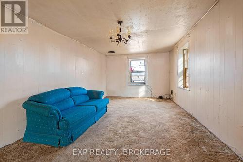 1619 County 2 Road, Front Of Yonge, ON - Indoor