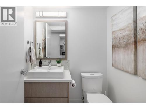 1588 Ellis Street Unit# 2009, Kelowna, BC - Indoor Photo Showing Bathroom
