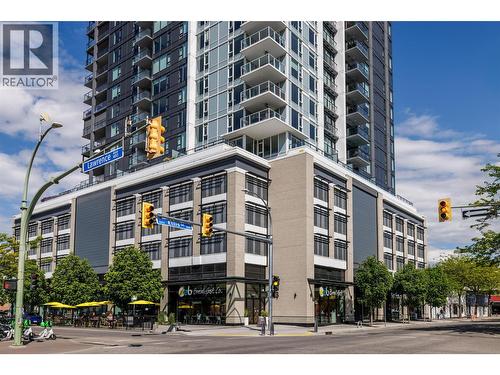 1588 Ellis Street Unit# 2009, Kelowna, BC - Outdoor With Facade