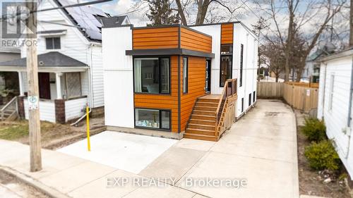 847 STEDWELL STREET  London East, ON N5Z 1L9