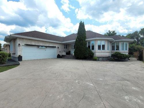 103 Meighen Avenue  Portage La Prairie, MB R1N 3K7