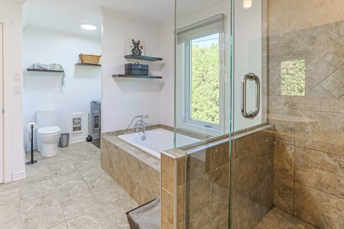 Bathroom - 600 Rue Yvon, Saint-Jean-Sur-Richelieu, QC - Indoor Photo Showing Bathroom