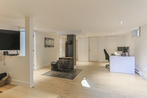 Family room - 600 Rue Yvon, Saint-Jean-Sur-Richelieu, QC - Indoor