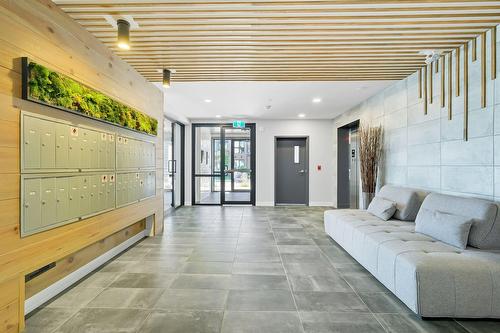 Hall d'entrée/Vestibule - 306-3675 Rue Roland-Marquette, Longueuil (Saint-Hubert), QC - Indoor Photo Showing Other Room