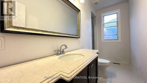 20 Holgate Street, Barrie, ON - Indoor Photo Showing Bathroom