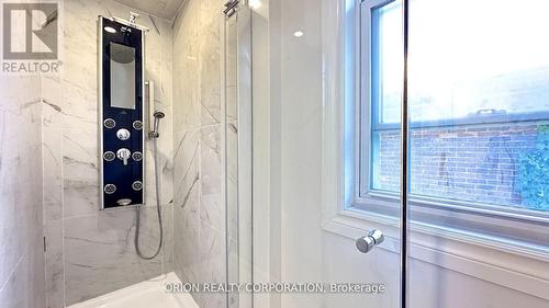 20 Holgate Street, Barrie, ON - Indoor Photo Showing Bathroom