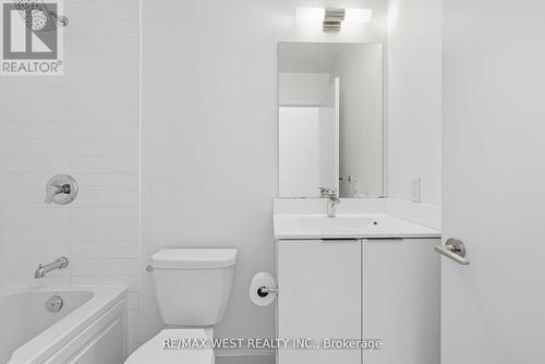 702 - 20 Shore Breeze Drive, Toronto, ON - Indoor Photo Showing Bathroom