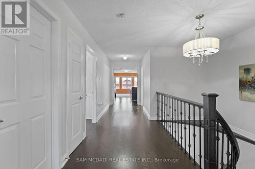 525 Driftcurrent Drive, Mississauga, ON - Indoor Photo Showing Other Room