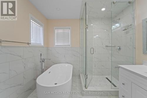 525 Driftcurrent Drive, Mississauga, ON - Indoor Photo Showing Bathroom
