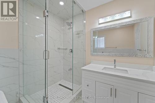 525 Driftcurrent Drive, Mississauga, ON - Indoor Photo Showing Bathroom