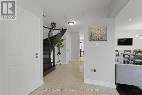 525 Driftcurrent Drive, Mississauga, ON - Indoor Photo Showing Other Room