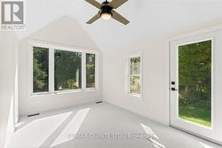Family room with vaulted ceiling - 