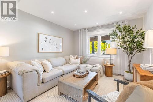 1 Heyworth Crescent, Toronto, ON - Indoor Photo Showing Living Room