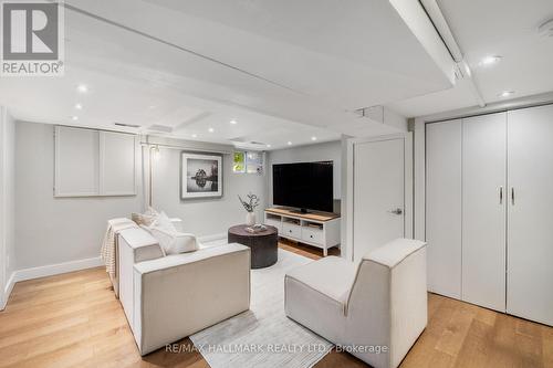 1 Heyworth Crescent, Toronto, ON - Indoor