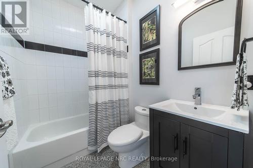 107 - 8111 Forest Glen Drive, Niagara Falls (Mt. Carmel), ON - Indoor Photo Showing Bathroom