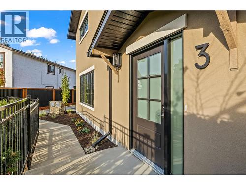 2957 Conlin Court Unit# 3, Kelowna, BC - Outdoor With Exterior