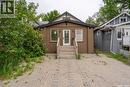 1535 Victoria Avenue, Regina, SK  - Outdoor 