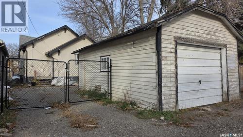 1535 Victoria Avenue, Regina, SK - Outdoor With Exterior
