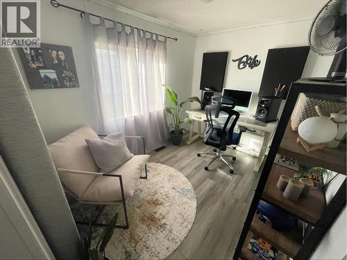 6 602 Elm Street, Quesnel, BC - Indoor Photo Showing Office