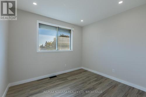 22 Little John Court, Welland (N. Welland), ON - Indoor Photo Showing Other Room