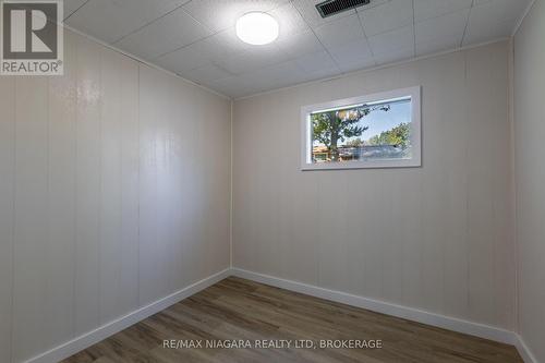 22 Little John Court, Welland (N. Welland), ON - Indoor Photo Showing Other Room