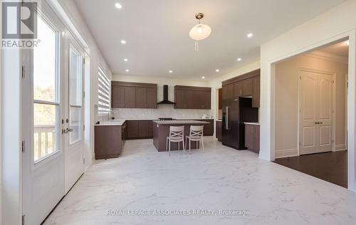 55 Raspberry Ridge Avenue, Caledon, ON - Indoor Photo Showing Kitchen