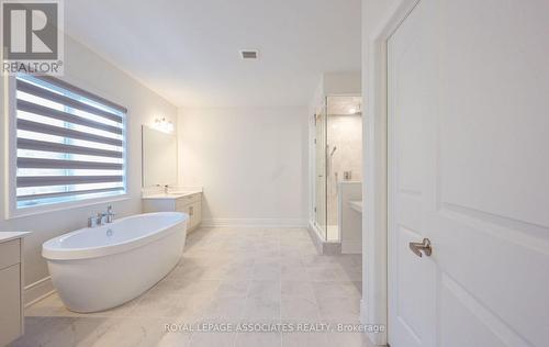 55 Raspberry Ridge Avenue, Caledon, ON - Indoor Photo Showing Bathroom