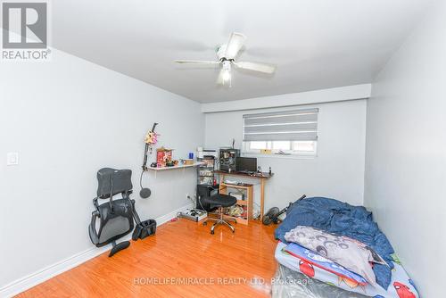 3442 Laddie Crescent, Mississauga, ON - Indoor Photo Showing Bedroom