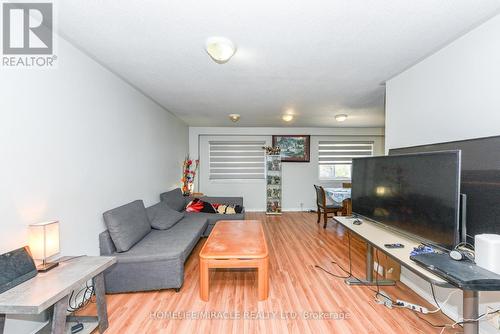 3442 Laddie Crescent, Mississauga, ON - Indoor Photo Showing Living Room