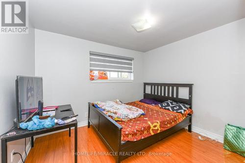 3442 Laddie Crescent, Mississauga, ON - Indoor Photo Showing Bedroom