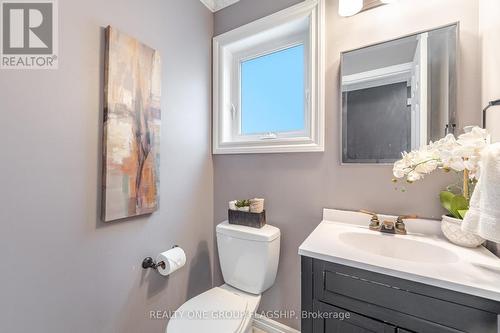 7267 Windbreak Court, Mississauga, ON - Indoor Photo Showing Bathroom