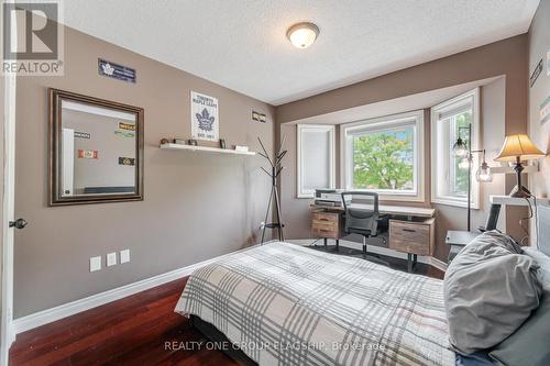 7267 Windbreak Court, Mississauga, ON - Indoor Photo Showing Bedroom