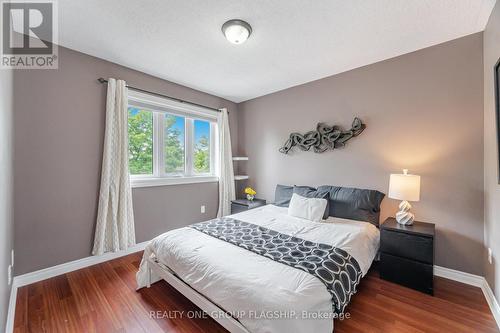7267 Windbreak Court, Mississauga, ON - Indoor Photo Showing Bedroom