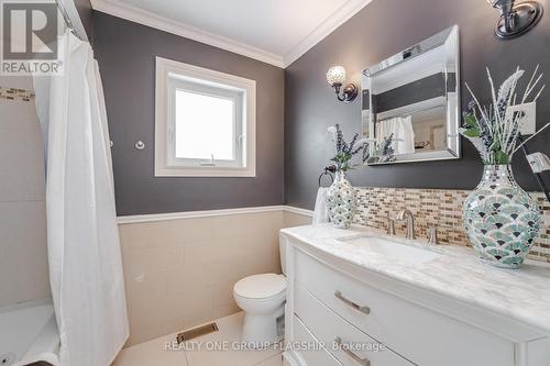 7267 Windbreak Court, Mississauga, ON - Indoor Photo Showing Bathroom