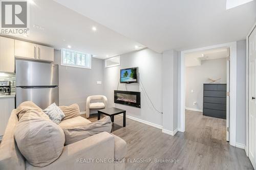 7267 Windbreak Court, Mississauga, ON - Indoor With Fireplace