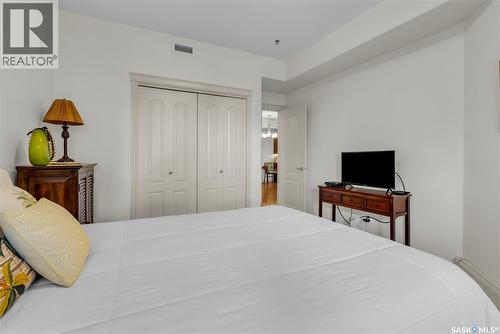 135 623 Saskatchewan Crescent W, Saskatoon, SK - Indoor Photo Showing Bedroom