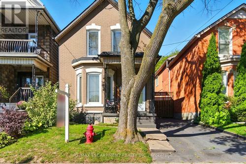 487 CATHARINE STREET N  Hamilton, ON L8L 4V1