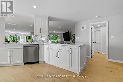 2206 - 701 Geneva Street, St. Catharines (Lakeshore), ON - Indoor Photo Showing Kitchen