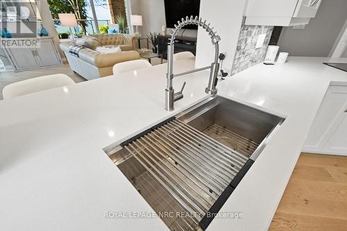 Specialty undermount sink - 2206 - 701 Geneva Street, St. Catharines (Lakeshore), ON - Indoor