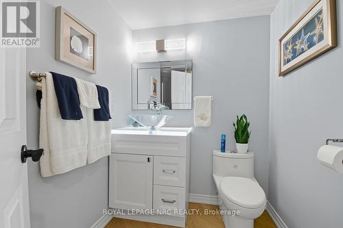 3 pc guest bath - 2206 - 701 Geneva Street, St. Catharines (Lakeshore), ON - Indoor Photo Showing Bathroom